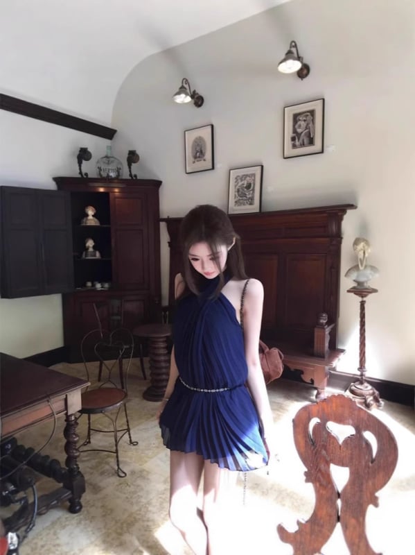 Haljina s halter izrezom u vintage korejskom stilu, plava plisirana A-linijska haljina s naglaskom na struk