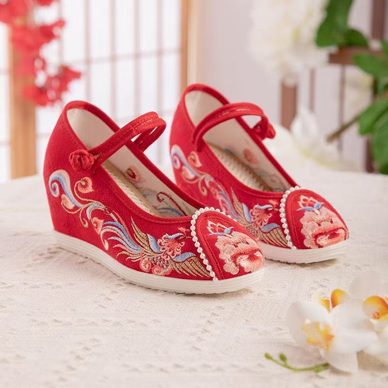 Na lageru Platnene cipele s izvezenim uzorkom u star Pekingu stilu za žene, Hanfu stil plesne cipele s unutarnjim povećanjem visine, okrugli vrh, 809-291