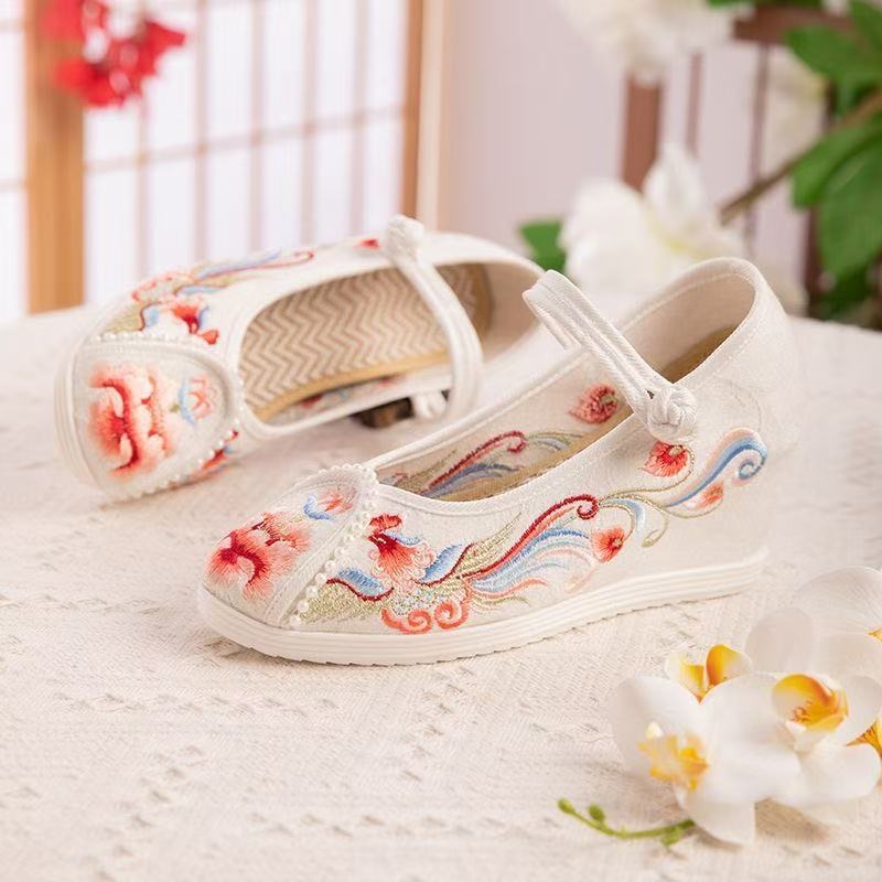 Na lageru Platnene cipele s izvezenim uzorkom u star Pekingu stilu za žene, Hanfu stil plesne cipele s unutarnjim povećanjem visine, okrugli vrh, 809-291