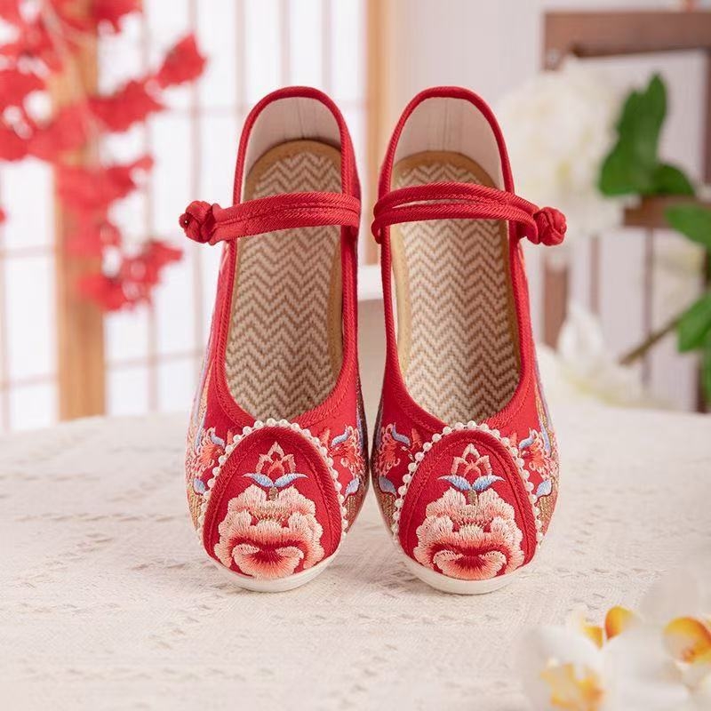 Na lageru Platnene cipele s izvezenim uzorkom u star Pekingu stilu za žene, Hanfu stil plesne cipele s unutarnjim povećanjem visine, okrugli vrh, 809-291