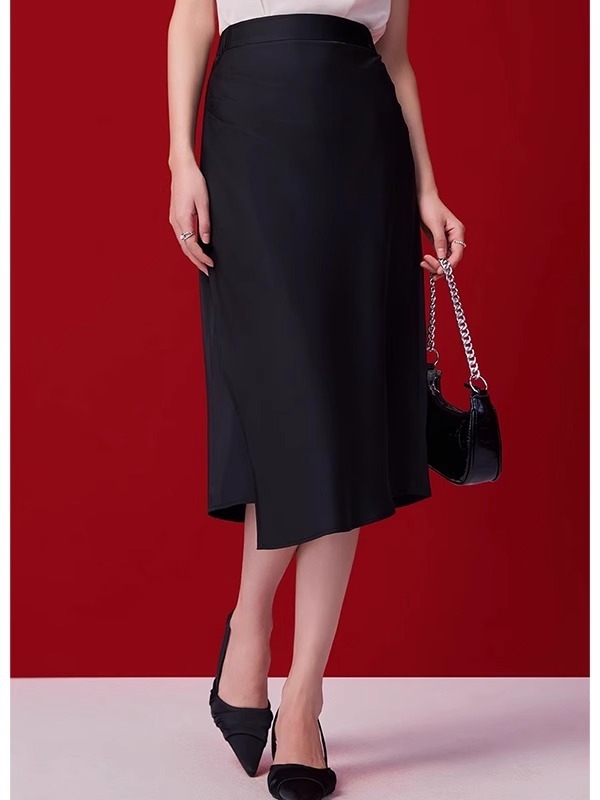 Crna ženska suknja s visokim strukom, A‑linija, midi duljina, elegantan uredski stil