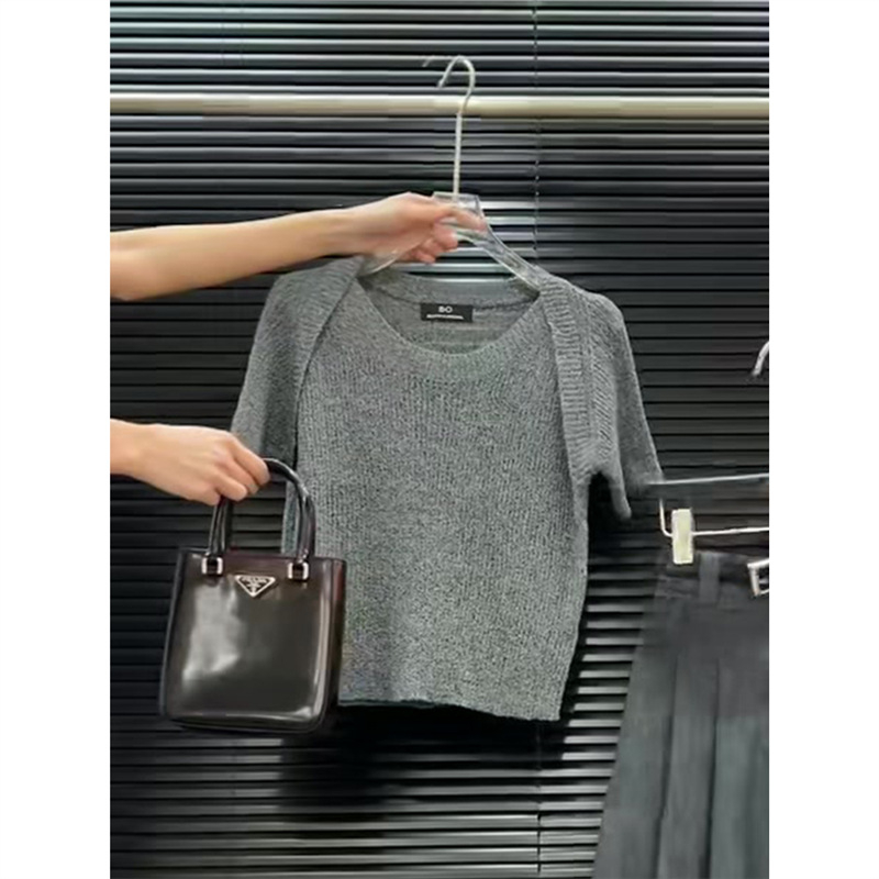 Set topa i suknje, europski stil, vitka silueta, elegantno poslovno odijevanje