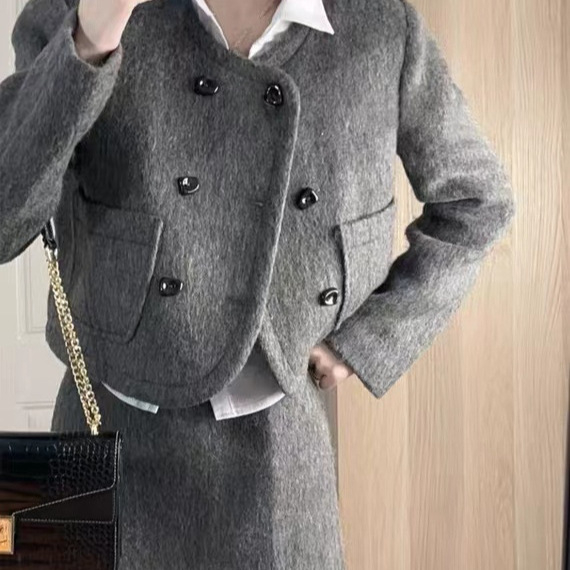 Ženski dvodijelni kostim sa suknjom i kratkim sakoom, s printom, poliester, casual stil japansko-korejski, jesen 2024