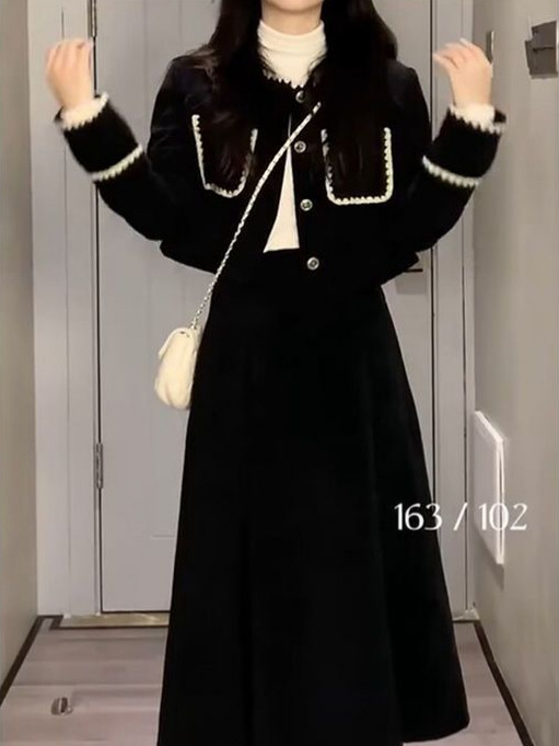 Dvodijelni kostim sa suknjom i sakoom, inspiriran Chanel stilom, jesen-zima 2025, retro Hepburn stil, elegantan komplet odjeće s dojmom visoke kvalitete.
