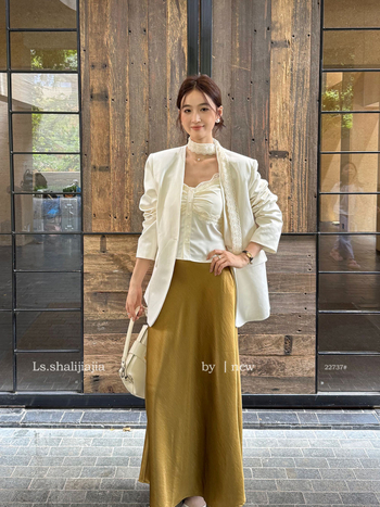 LS minimalistički ženski blejzer, svestran gradski stil, bez ovratnika, jednim gumbom, dugi rukavi, poliester, opušten kroj, jesen 2025