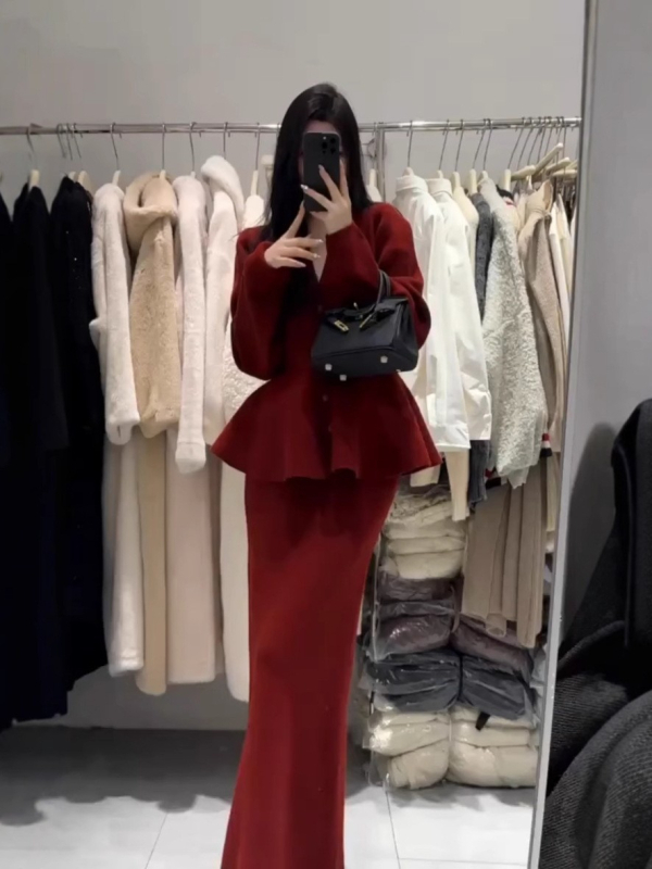 Hepburn stil: vrhunski korejski top i crveni dvodijelni kostim sa suknjom za žene, jesen-zima