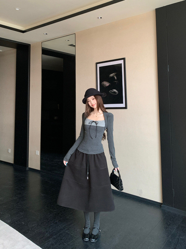 Rayon Brushed Korean-Style Striped Patchwork Faux Two-Piece T-Shirt за жени и комплект от черна вълнена миди пола
