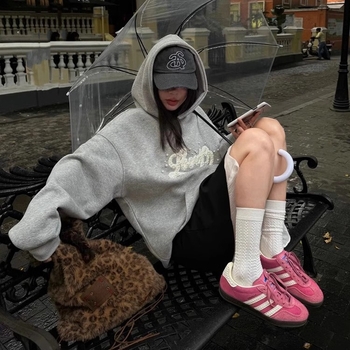 Strawberry Bear ružičaste ženske casual sportske tenisice, niski profil, vezanje, udobne za sve sezone