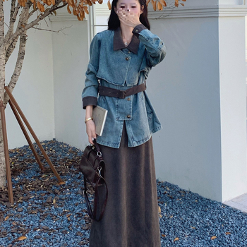 Ženski jesenski dvodijelni set u vintage stilu, uska mini suknja i kordurodni top
