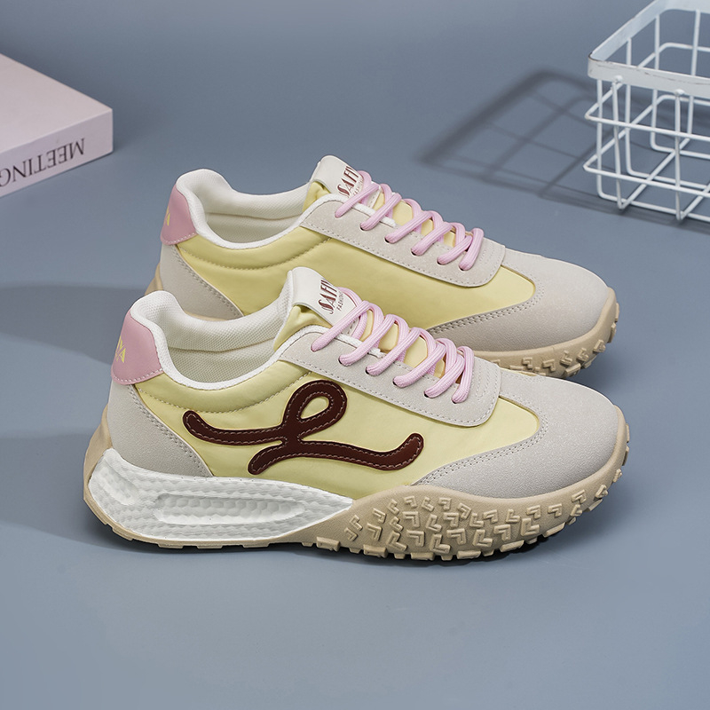 Pantofi de antrenament pentru femei, vară 2025, respirabili, ușori, cu talpă moale, pantofi sport casual, panouri din piele pentru creșterea înălțimii