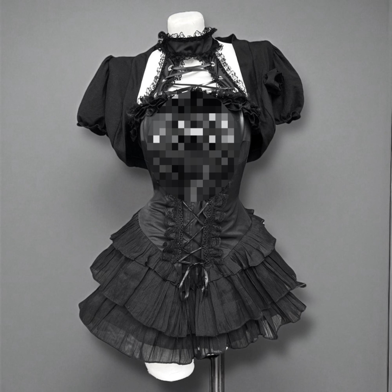 Crni ljetni goth dvodijelni set: haljina s halter dekolom i mašnicom te kratki kardigan