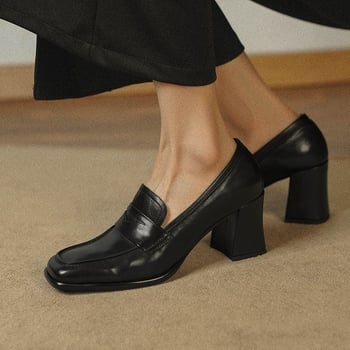 Ženske cipele od teksturirane teleće kože, retro stil, debeli blok potpetica, četvrtasti vrh, slip-on, proljeće 2025