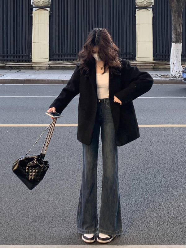 Crni ženski sako-blazer za jesen 2025, opušten kroj, elegantan izgled, mala veličina, korejski stil, svestran casual-office kostim