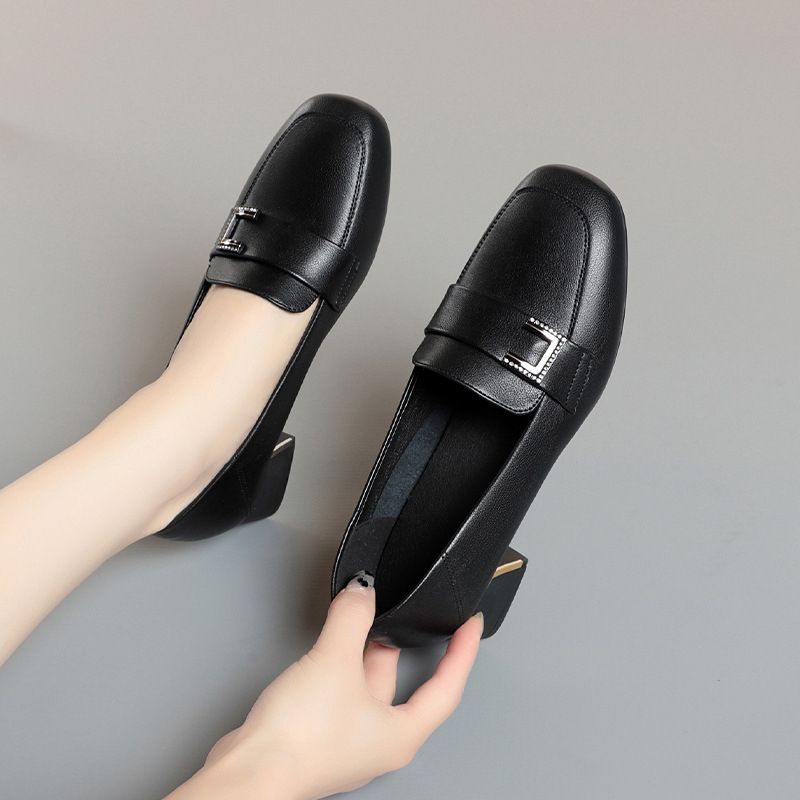 Ženske cipele s kvadratnim vrhom, slip-on od PU kože, niska potpetica, jesen 2025