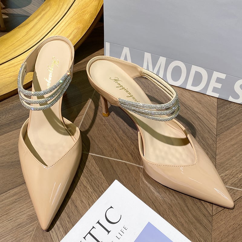 Френски стил дамски сандали със затворен нос, с една презрамка, тънък ток, кристали, nude нюанс