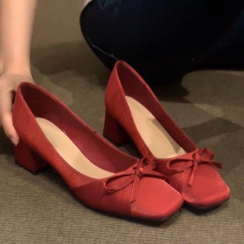 Crvene vjenčane cipele s kvadratnim prstom i debelim petama, Mary Jane stil za djeveruše, udobne za nošenje
