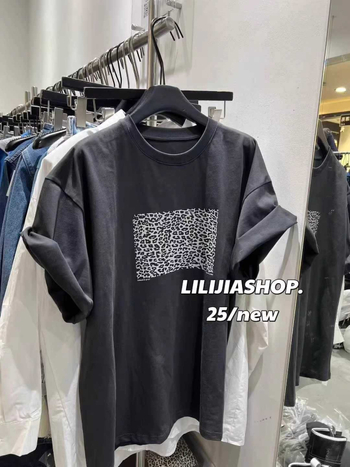 Ženski pamukasti T-shirt s leopard uzorkom, kratki rukavi, ležeran kroj, okrugli izrez