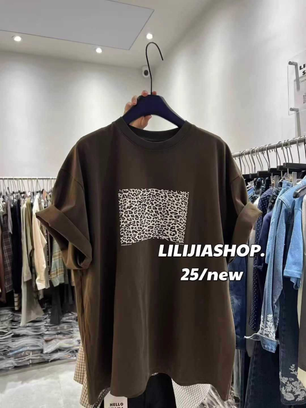 Ženski pamukasti T-shirt s leopard uzorkom, kratki rukavi, ležeran kroj, okrugli izrez