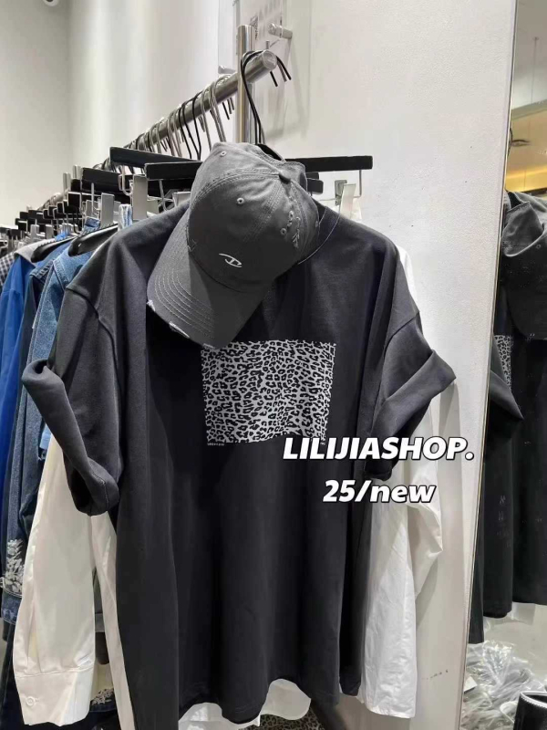 Ženski pamukasti T-shirt s leopard uzorkom, kratki rukavi, ležeran kroj, okrugli izrez
