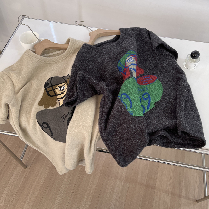 Ženski T‑shirt s kratkim rukavima s printom crtića, unutarnji flis, korejski stil, udoban kroj, proljeće 2025.