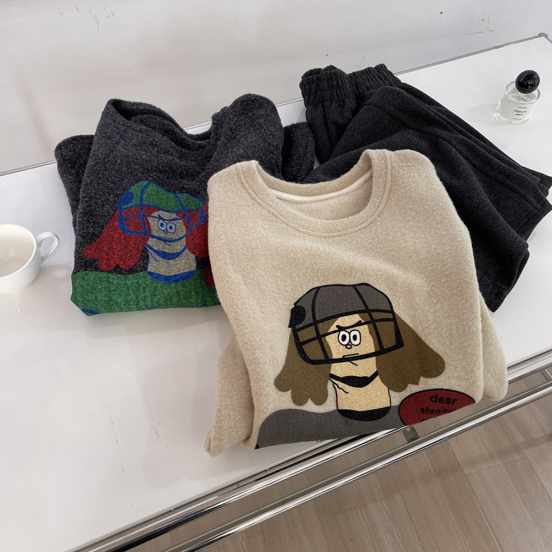 Ženski T‑shirt s kratkim rukavima s printom crtića, unutarnji flis, korejski stil, udoban kroj, proljeće 2025.