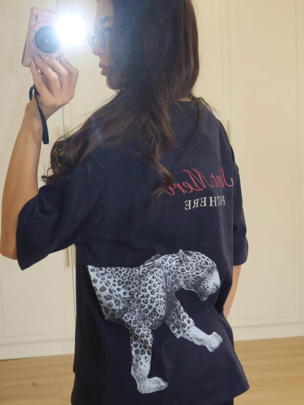 2026 ljeto: ženski T-shirt s leopard printom i tiskom slova, opuštene siluete, kratki rukavi, gradski street style