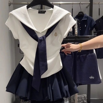 Korejski stil koledž mode s bojama i mornarskim ovratnikom, kratki rukav, ženski T-shirt, ljeto 2025, uski kroj, vezenje