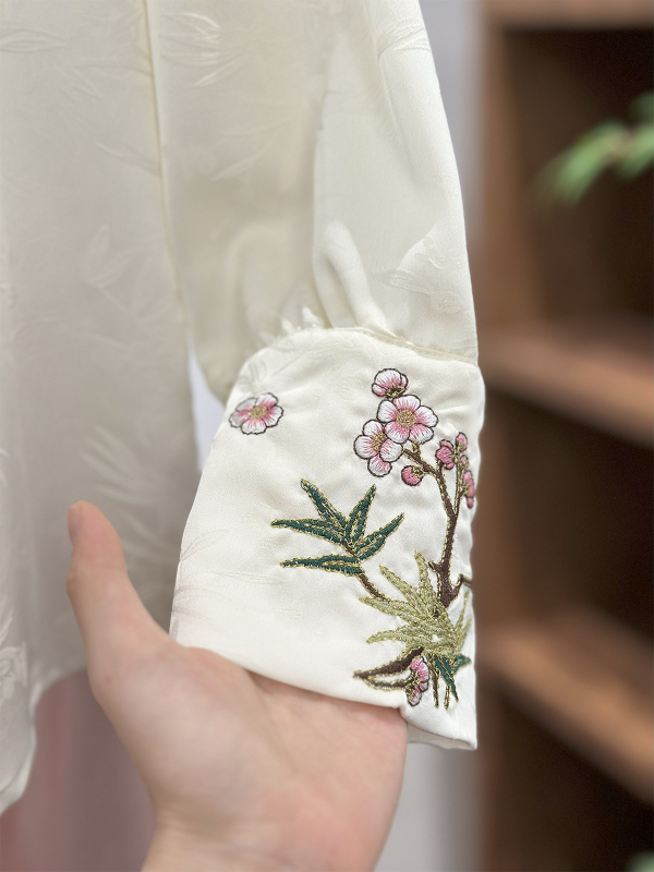 Ženska košulja s dugim rukavima, jacquard uzorak i izvezenim manžetama, širok kroj za slojevito nošenje