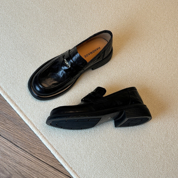Damske loaferice od prvovrste ovčje kože, velika veličina, debela peta, slip-on, retro stil, prava koža, za proljeće i jesen, s zlatnim novčićima