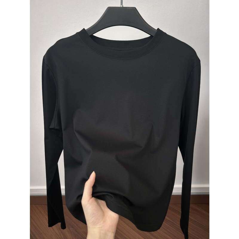Ženski T-shirt s dugim rukavima od Pima pamuka, ležernog kroja, jednobojan, idealan kao osnovni sloj za ležerni stil i vizualno ističe siluetu