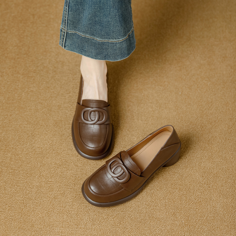 2025 Ženske loafers s debelim i srednjim petom, slip-on, lagane, svestrane, za suknje