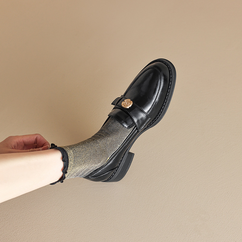 Ženski loaferi od meke kože s debelim petom, proljeće–jesen, britanski stil, okrugli vrh, slip-on, retro dizajn