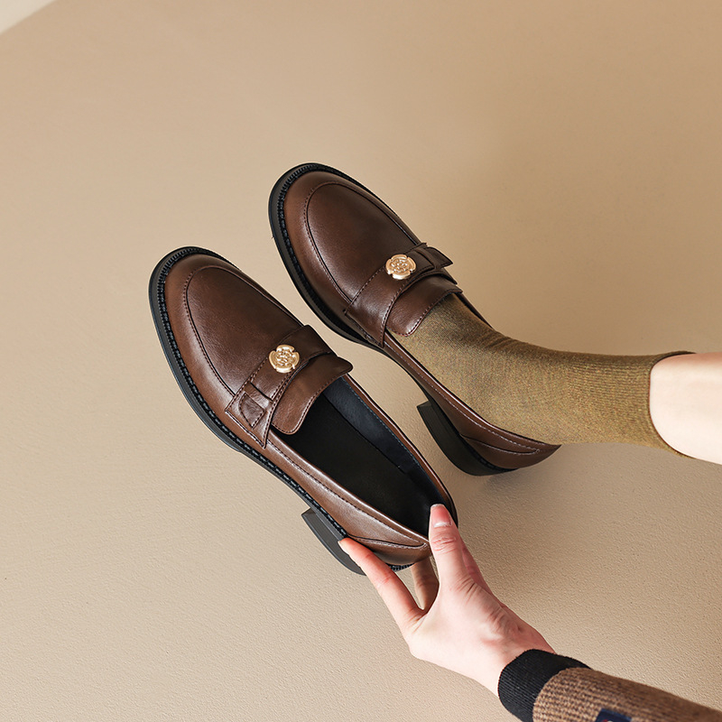 Ženski loaferi od meke kože s debelim petom, proljeće–jesen, britanski stil, okrugli vrh, slip-on, retro dizajn