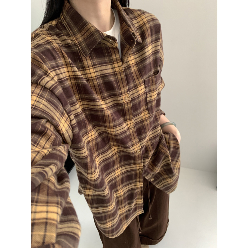Ženska karirana košulja s mekanom teksturom, ležerni kroj, dugi rukavi, vintage casual stil