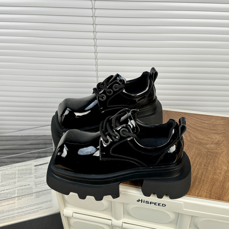 Loaferice s debelim potplatom i kvadratnim nosom, unisex, proljeće 2026, britanski stil, kožne cipele