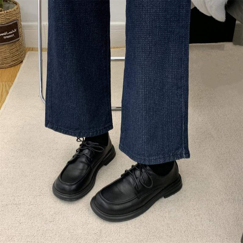 Ženske loaferice s debelim potplatom u britskom retro stilu, vezice, koža, japanski stil JK, novi model za jesen-zimu 2026