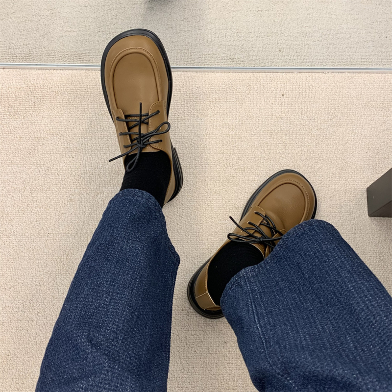 Ženske loaferice s debelim potplatom u britskom retro stilu, vezice, koža, japanski stil JK, novi model za jesen-zimu 2026