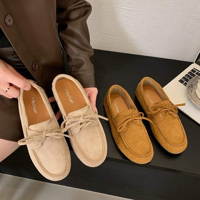 Ženski kožni loaferi s mekom podom, slip-on, okrugli nos, niska potpetica, proljeće 2025