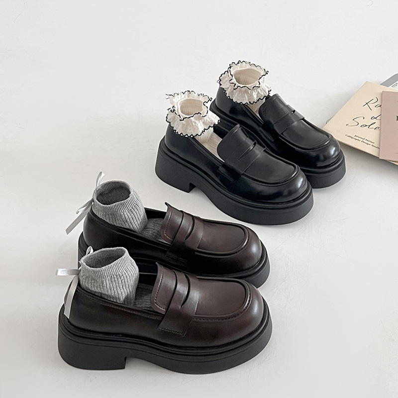 Crne ženske Mary Jane loaferice s debelim potplatom, britanski retro stil