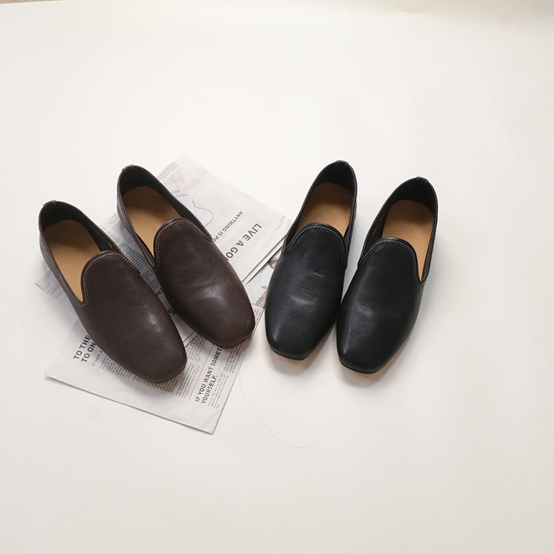 Loafers od kože prvog sloja, minimalistično retro stil, ravna potplata, udobne i prozračne, upijaju znoj