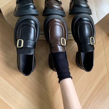 Női bőr loafer cipők, 2025-ös új modell, retro brit stílus, vastag sarok, slip-on, mindennapi viselet diákoknak