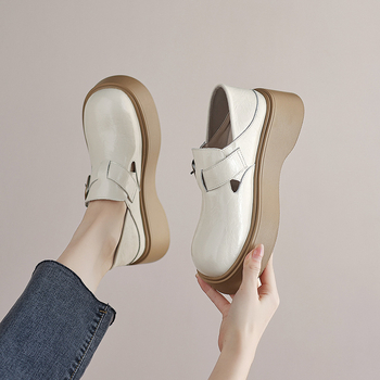 Vastag talpú wedge loafers, puha felsőrész, platformtalp, középmagas sarok, női bőrcipő brit stílusban, kétirányú viselés, mély kivágás