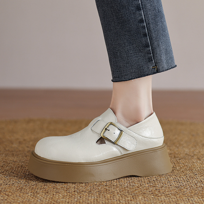 Vastag talpú wedge loafers, puha felsőrész, platformtalp, középmagas sarok, női bőrcipő brit stílusban, kétirányú viselés, mély kivágás