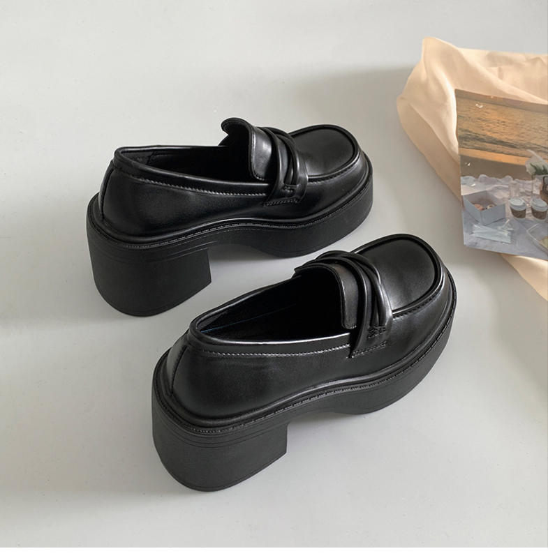 Crne ženske loaferice s britanskim stilom, debela potplata i visok pet, slip-on