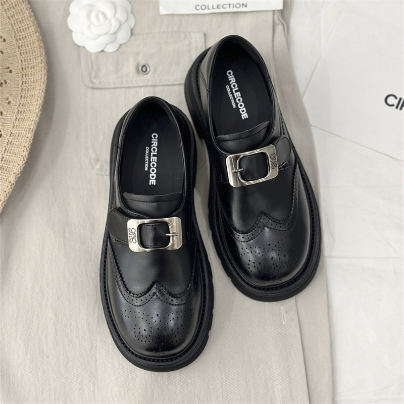 IG Laixini Ženske kožne cipele 2025, britski retro brogue s graviranim ukrasima i kopčom za remen, slip-on loafer