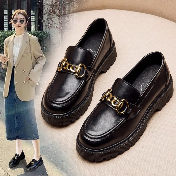 Crni ženski loaferi s platformom u britskom stilu, slip-on, PU koža, srednji pet.