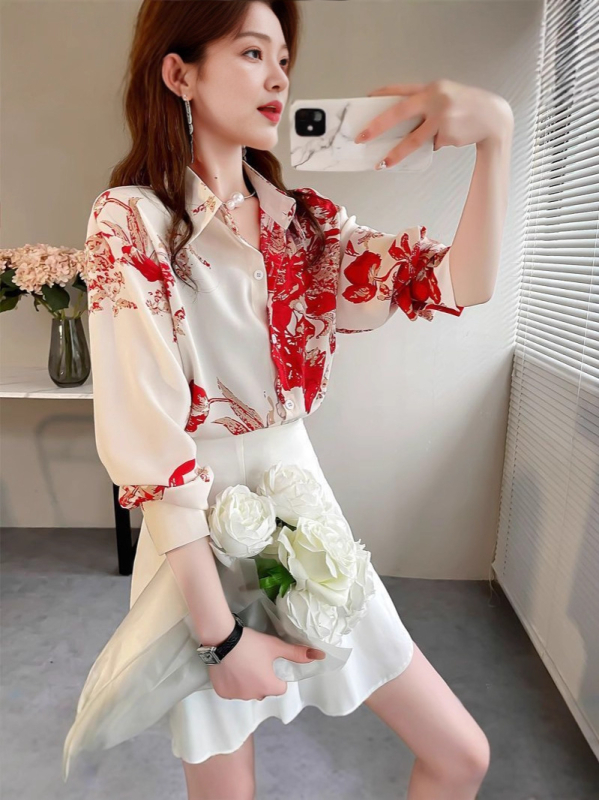 Női középhosszú poloing nyomott mintával, francia ihletésű elegancia, polo gallér, 2025 tavasz