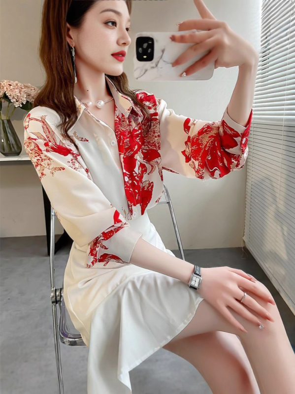 Női középhosszú poloing nyomott mintával, francia ihletésű elegancia, polo gallér, 2025 tavasz