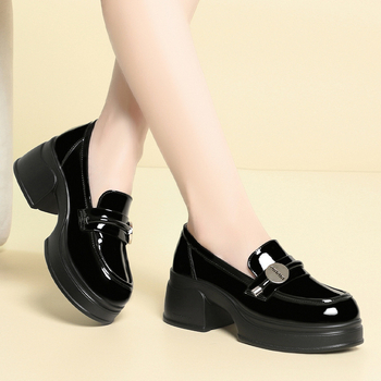 Ženske loaferice s povećanim visinom, crne PU kožne, britski stil, debeli pet, 3–5 cm, ljeto 2024