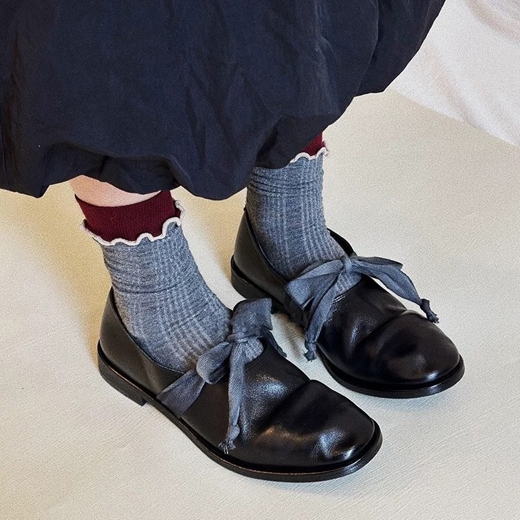 Γυναικείοι δερμάτινοι loafers από δέρμα αγελάδας με φιόγκο, ρετρό βρετανικό στυλ, χαμηλό τακούνι, βαθύ ντεκολτέ, δερμάτινα παπούτσια για την άνοιξη